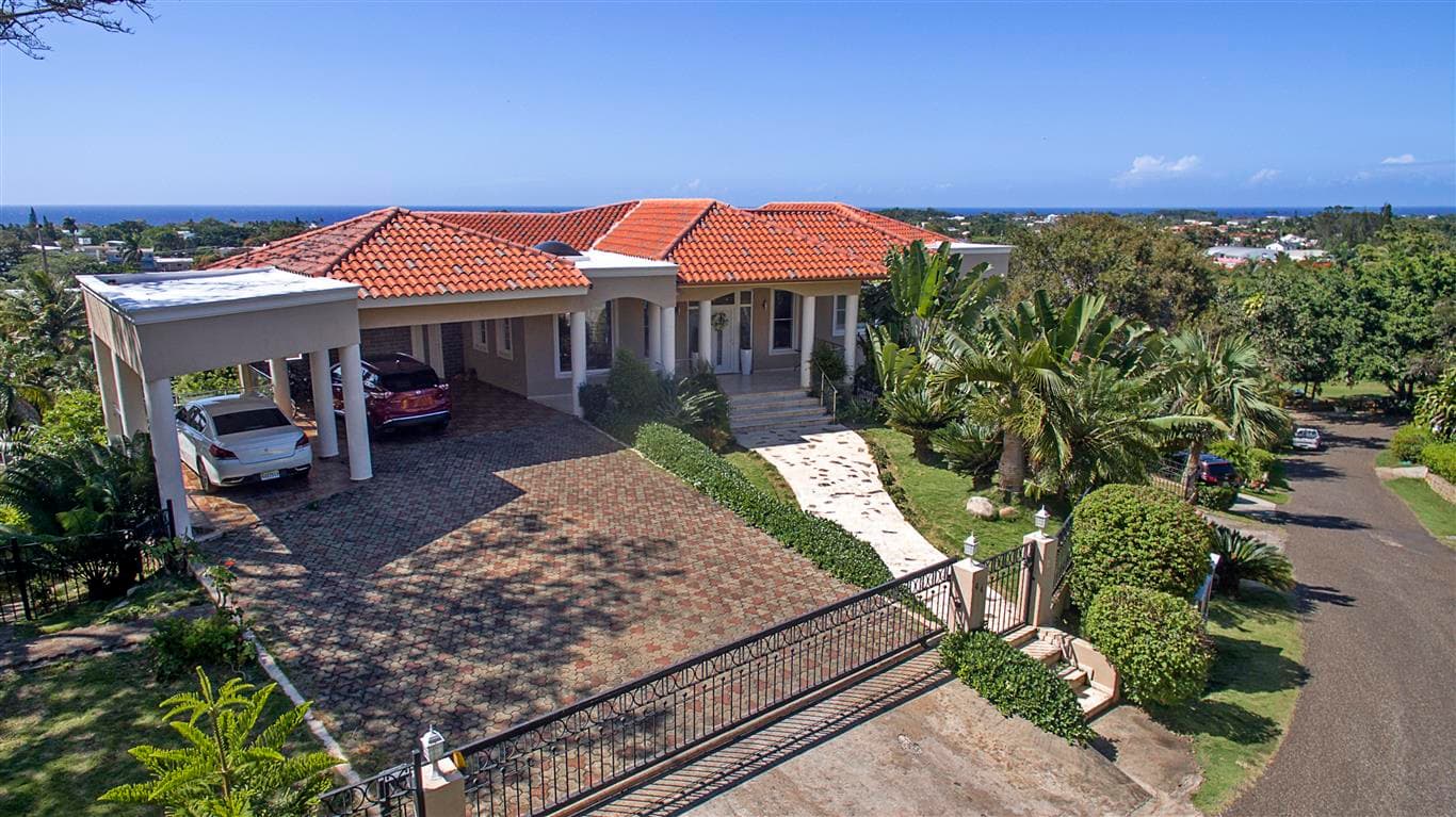 Luxury Villa for Sale in an Exclusive Gated Community - Sosua - Miniatura 10