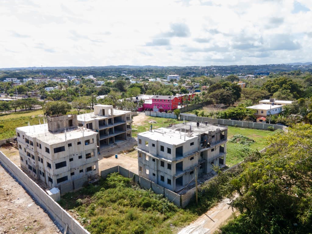 Apartment for Sale: 2 Bedroom, Close to the Beach in Sosua, Dominican Republic - Miniatura 11