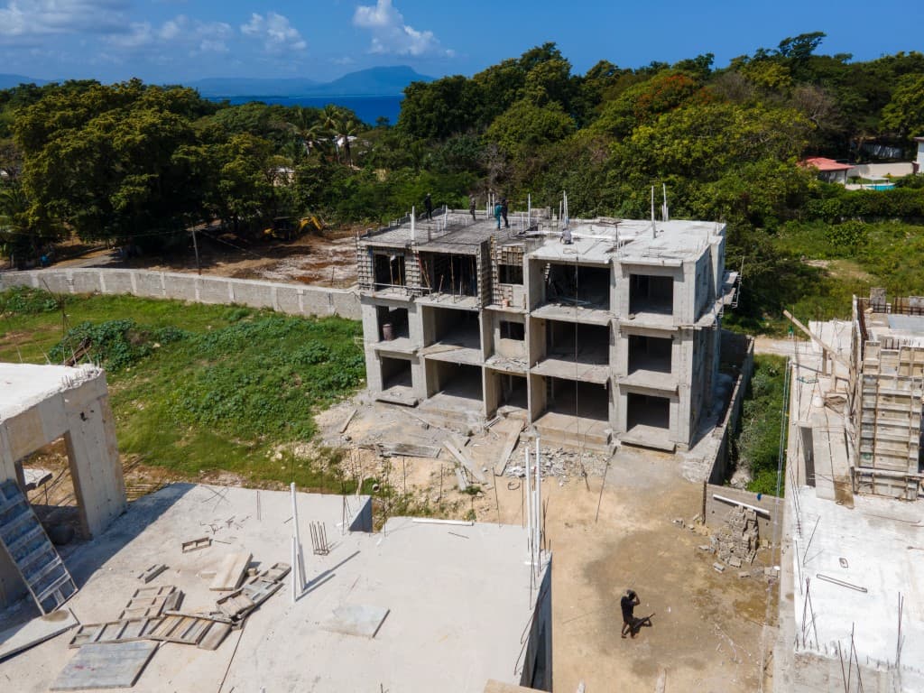 Apartment for Sale: 2 Bedroom, Close to the Beach in Sosua, Dominican Republic - Miniatura 14